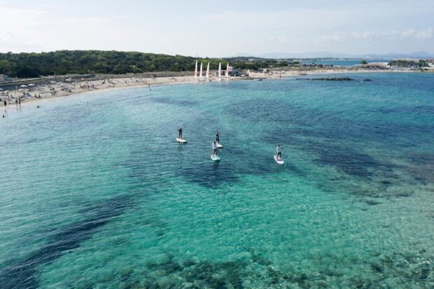 paddle surf sulla costa di formentera